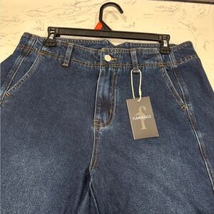NEW Women’s Barrel Jeans